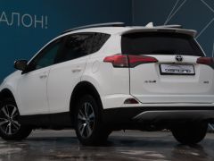 Сүрөт унаа Toyota RAV4