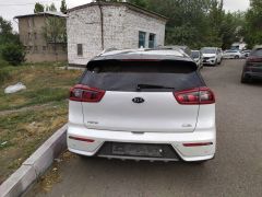 Сүрөт унаа Kia Niro