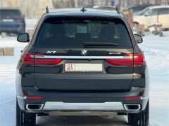 Photo of the vehicle BMW X7