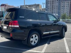 Photo of the vehicle Toyota Land Cruiser