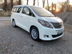 Фото авто Toyota Alphard