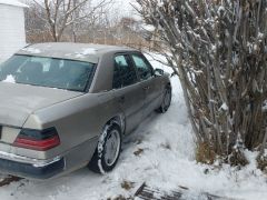 Photo of the vehicle Mercedes-Benz W124