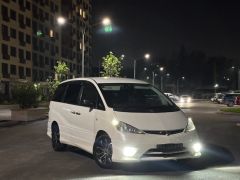 Фото авто Toyota Estima