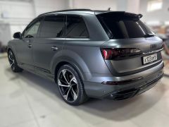 Photo of the vehicle Audi Q7