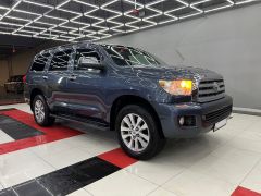 Фото авто Toyota Sequoia