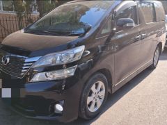 Photo of the vehicle Toyota Vellfire