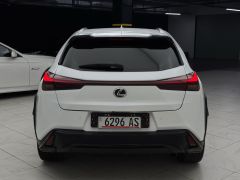 Фото авто Lexus UX