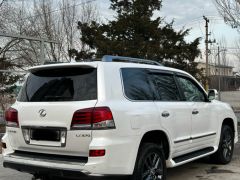 Photo of the vehicle Lexus LX