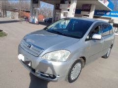 Сүрөт унаа Toyota Avensis Verso