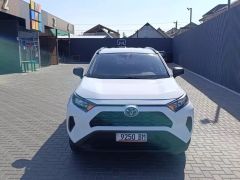 Сүрөт унаа Toyota RAV4