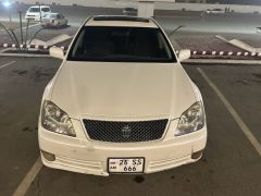 Photo of the vehicle Toyota Crown