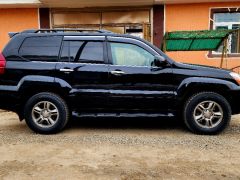 Photo of the vehicle Lexus GX