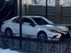 Сүрөт унаа Toyota Camry