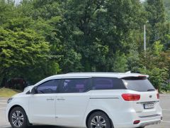 Сүрөт унаа Kia Carnival