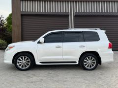 Photo of the vehicle Lexus LX