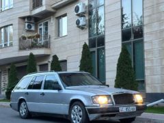 Сүрөт унаа Mercedes-Benz W124