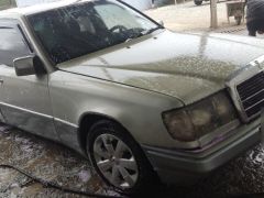 Сүрөт унаа Mercedes-Benz W124