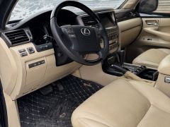 Photo of the vehicle Lexus LX