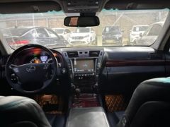 Photo of the vehicle Lexus LS