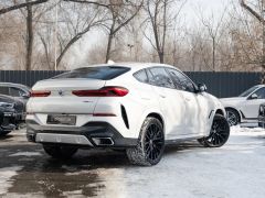 Photo of the vehicle BMW X6