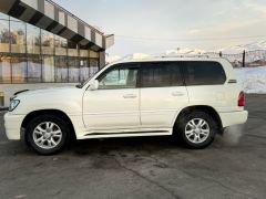 Photo of the vehicle Lexus LX