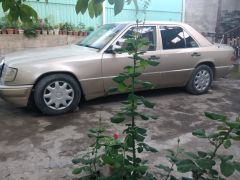 Сүрөт унаа Mercedes-Benz W124