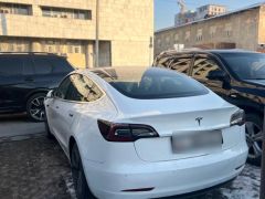 Фото авто Tesla Model 3