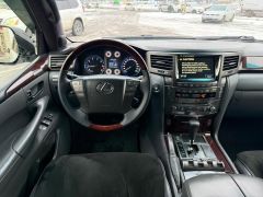 Photo of the vehicle Lexus LX