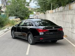 Photo of the vehicle Toyota Crown