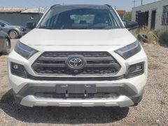 Сүрөт унаа Toyota RAV4