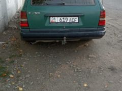 Сүрөт унаа Mercedes-Benz W124