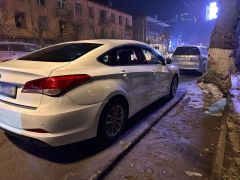 Photo of the vehicle Hyundai i40