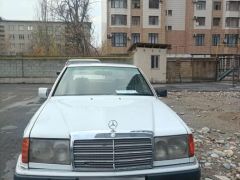 Сүрөт унаа Mercedes-Benz W124