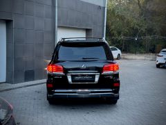 Photo of the vehicle Lexus LX