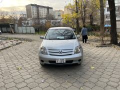 Сүрөт унаа Toyota Ist