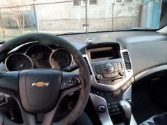 Photo of the vehicle Chevrolet Cruze