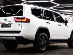 Сүрөт унаа Toyota Land Cruiser