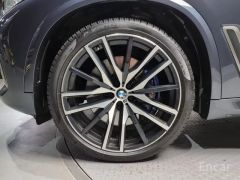 Photo of the vehicle BMW X5