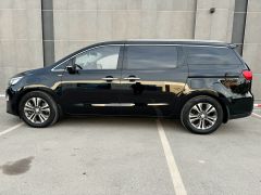 Photo of the vehicle Kia Carnival