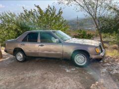 Сүрөт унаа Mercedes-Benz W124