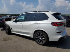 Photo of the vehicle BMW X5