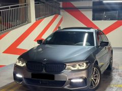 Photo of the vehicle BMW 5 Series