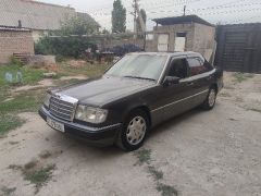 Фото авто Mercedes-Benz W124