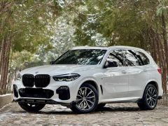 Photo of the vehicle BMW X5