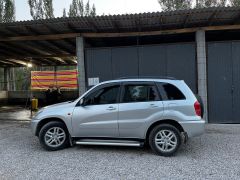 Сүрөт унаа Toyota RAV4