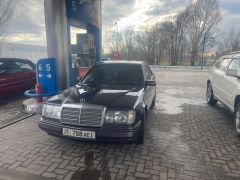 Сүрөт унаа Mercedes-Benz W124