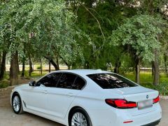 Photo of the vehicle BMW 5 Series