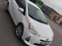 Фото авто Toyota Prius c