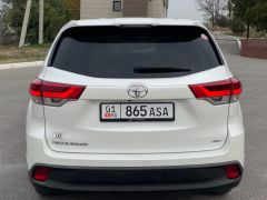 Сүрөт унаа Toyota Highlander