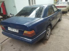 Сүрөт унаа Mercedes-Benz W124